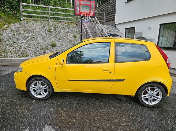 Fiat Punto 5 of 9