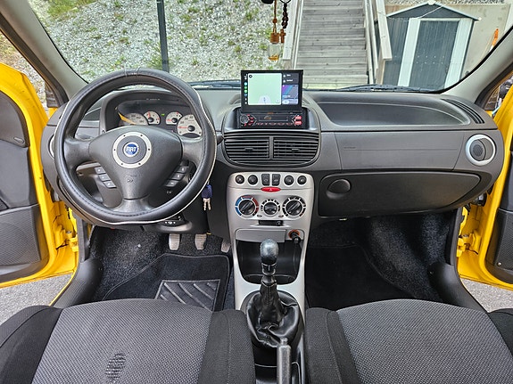 Fiat Punto 8 of 9