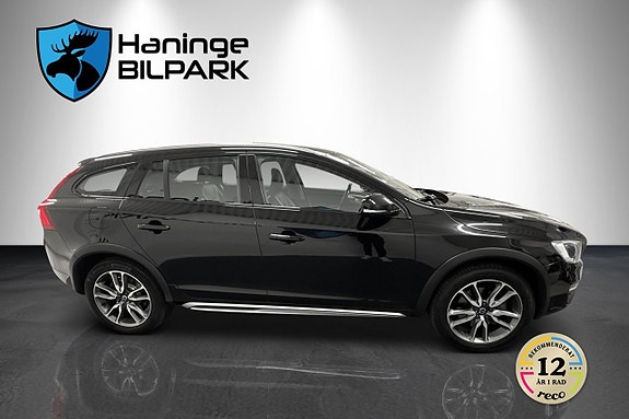 Volvo V60 Cross Country 5 of 26