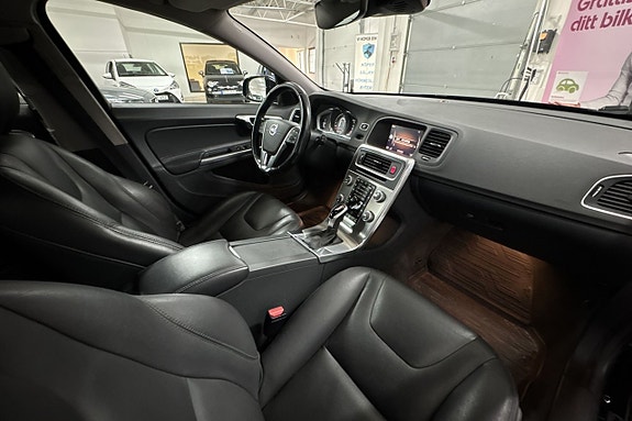 Volvo V60 Cross Country 13 of 26