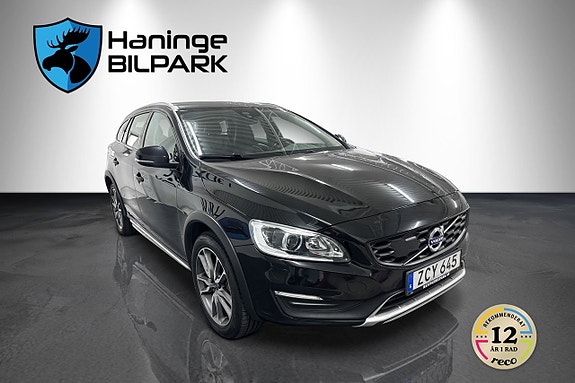 Volvo V60 Cross Country 3 of 26