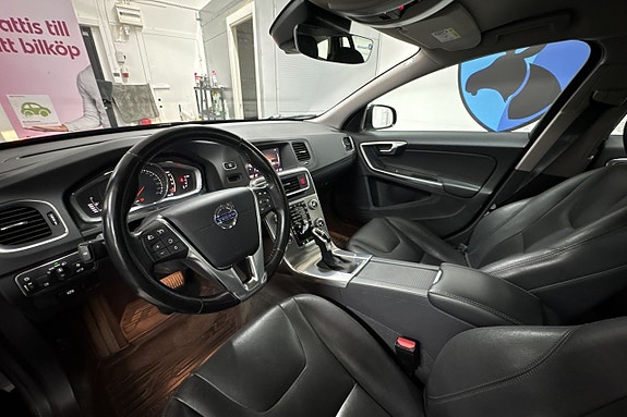 Volvo V60 Cross Country 12 of 26