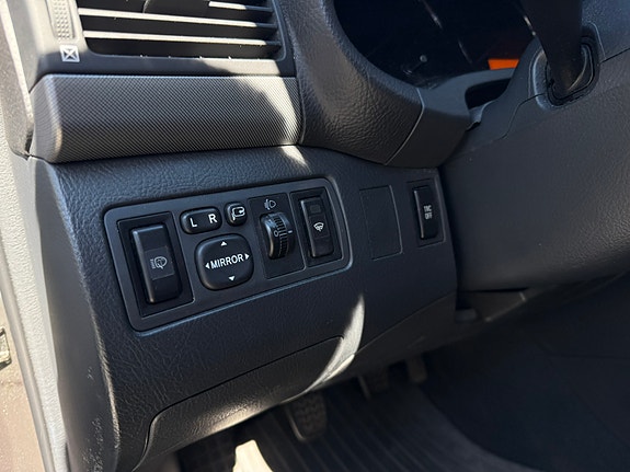 Toyota Avensis 17 of 17