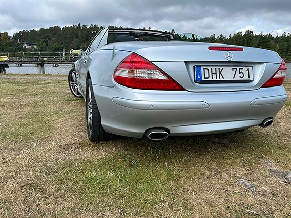 Mercedes-Benz SL350 3 of 10