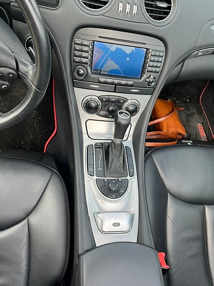 Mercedes-Benz SL350 4 of 10