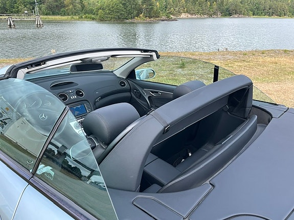 Mercedes-Benz SL350 6 of 10