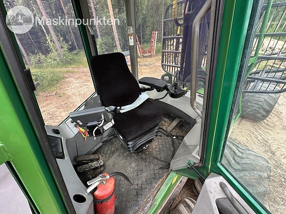 Timberjack 810B 10 of 27