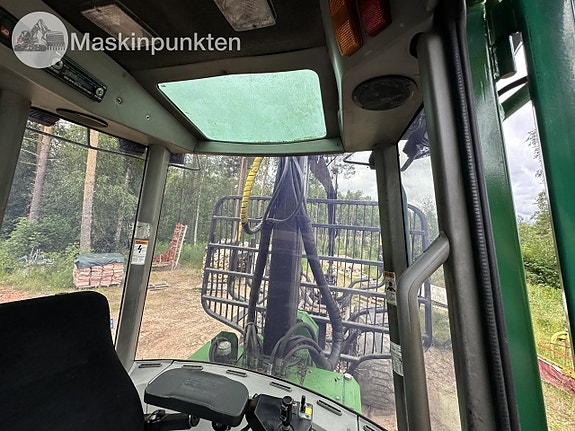 Timberjack 810B 11 of 27
