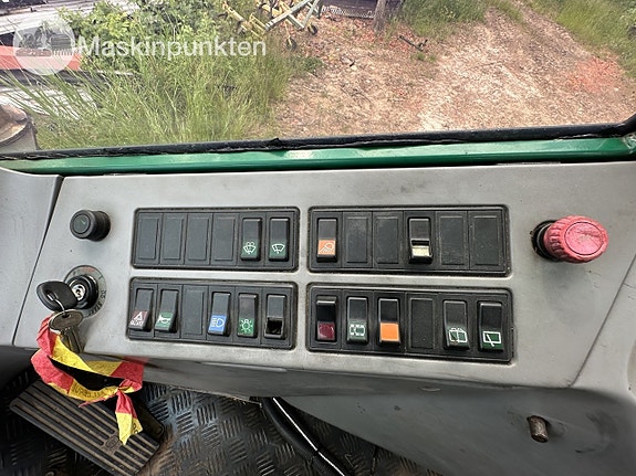 Timberjack 810B 14 of 27