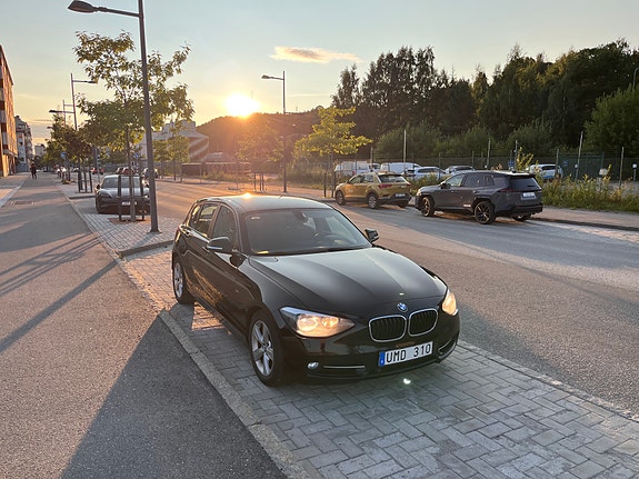BMW 116d 2 of 5