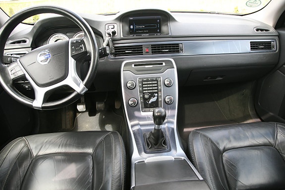 Volvo V70 17 of 27