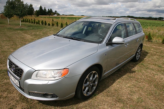 Volvo V70 9 of 27