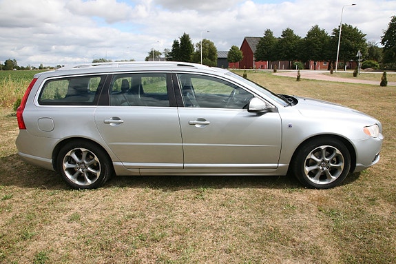 Volvo V70 7 of 27
