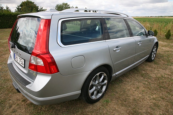 Volvo V70 13 of 27