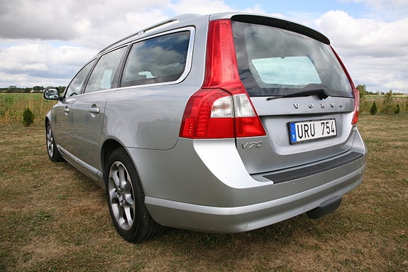 Volvo V70 11 of 27