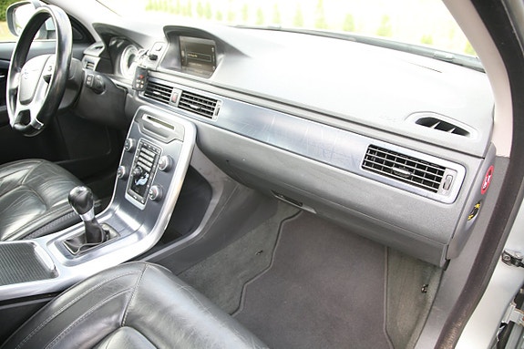Volvo V70 21 of 27