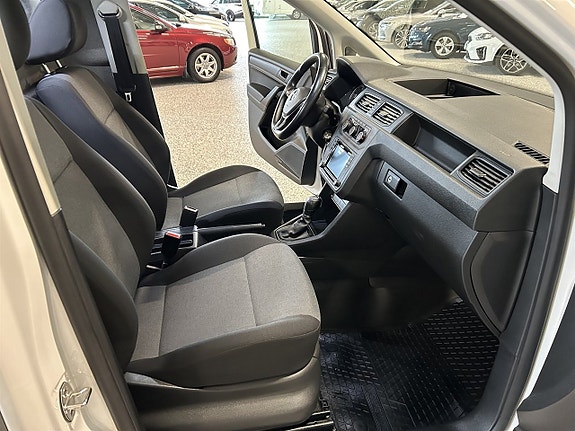 Volkswagen Caddy 20 of 27