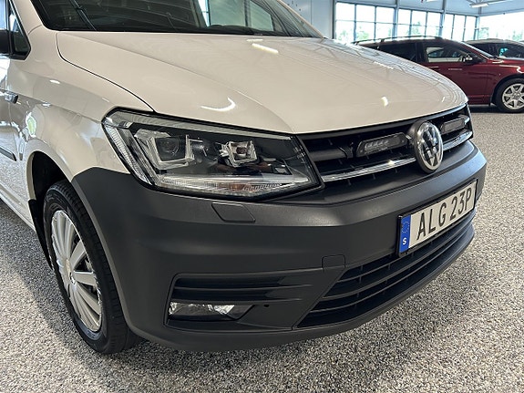 Volkswagen Caddy 6 of 27