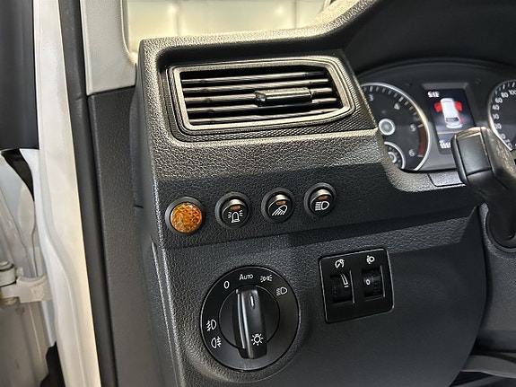 Volkswagen Caddy 12 of 27