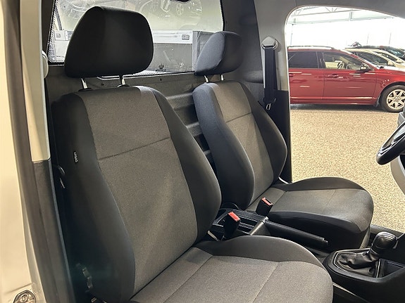 Volkswagen Caddy 21 of 27