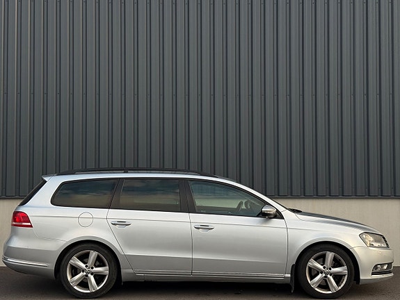 Volkswagen Passat 7 of 12