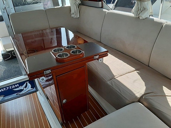 Aquador 35 C  2 x 260 Mercruiser 3.0 TDI 14 of 30