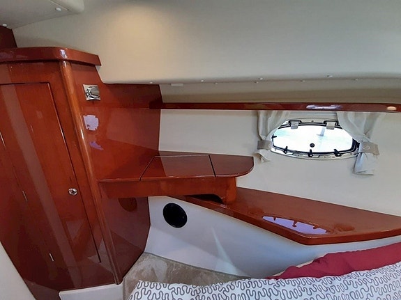Aquador 35 C  2 x 260 Mercruiser 3.0 TDI 24 of 30
