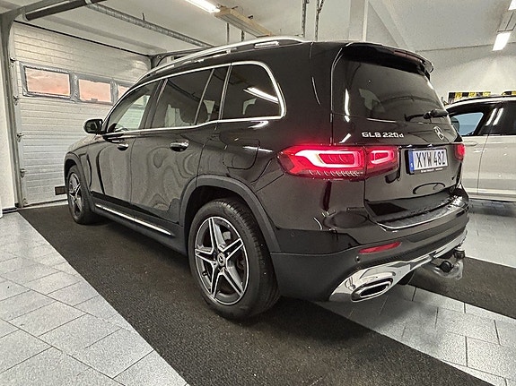 Mercedes-Benz GLB220 d 4 of 20