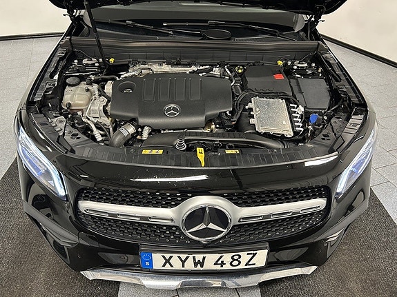 Mercedes-Benz GLB220 d 15 of 20