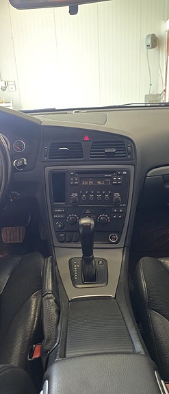Volvo V70 11 of 15