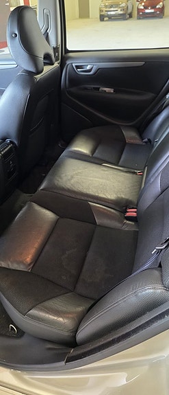 Volvo V70 9 of 15