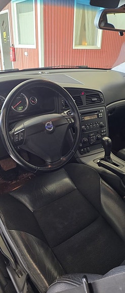 Volvo V70 8 of 15