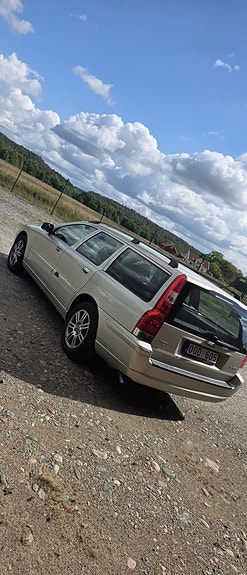 Volvo V70 5 of 15