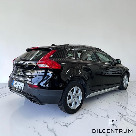 Volvo V40 Cross Country 6 of 23