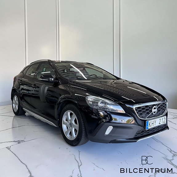 Volvo V40 Cross Country 3 of 23