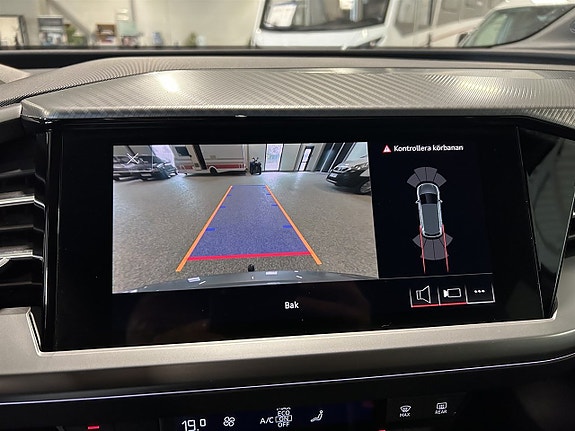 Audi Q4 e-tron 22 of 26