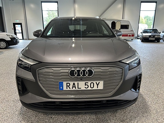 Audi Q4 e-tron 11 of 26