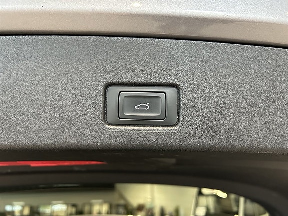 Audi Q4 e-tron 18 of 26