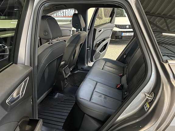 Audi Q4 e-tron 15 of 26