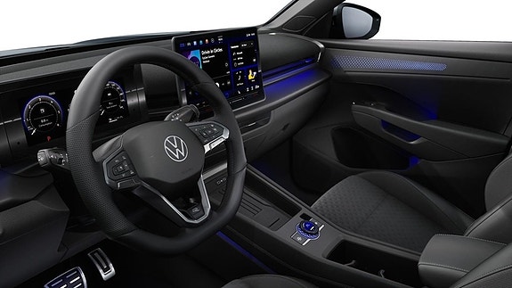 Volkswagen T-Roc 3 of 3