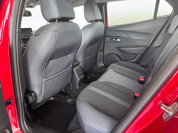 Peugeot 2008 9 of 18