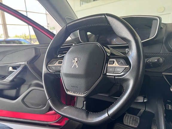 Peugeot 2008 11 of 18