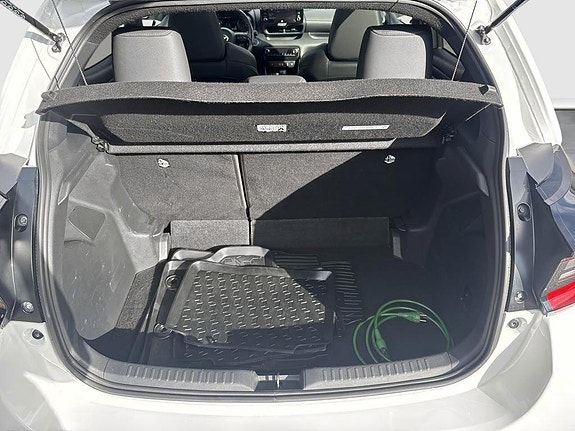 Toyota Yaris 10 of 12