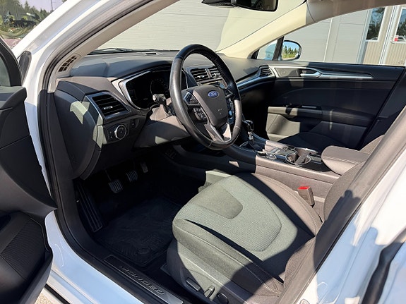 Ford Mondeo 5 of 7