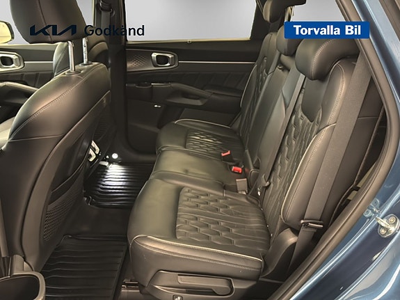 Kia Sorento 10 of 15