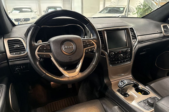 Jeep Grand Cherokee 9 of 25