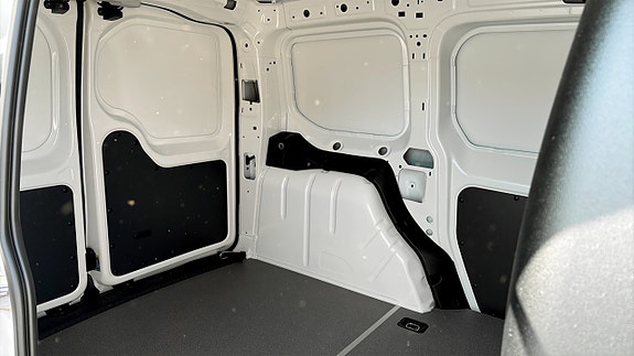 Volkswagen Caddy 12 of 12
