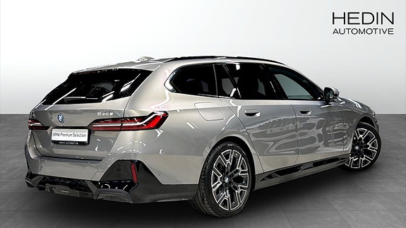 BMW 530e 2 of 10