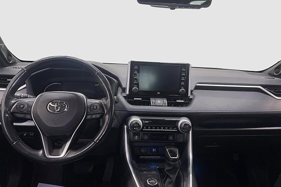 Toyota RAV4 10 of 12