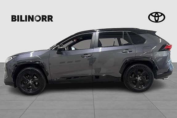 Toyota RAV4 4 of 12